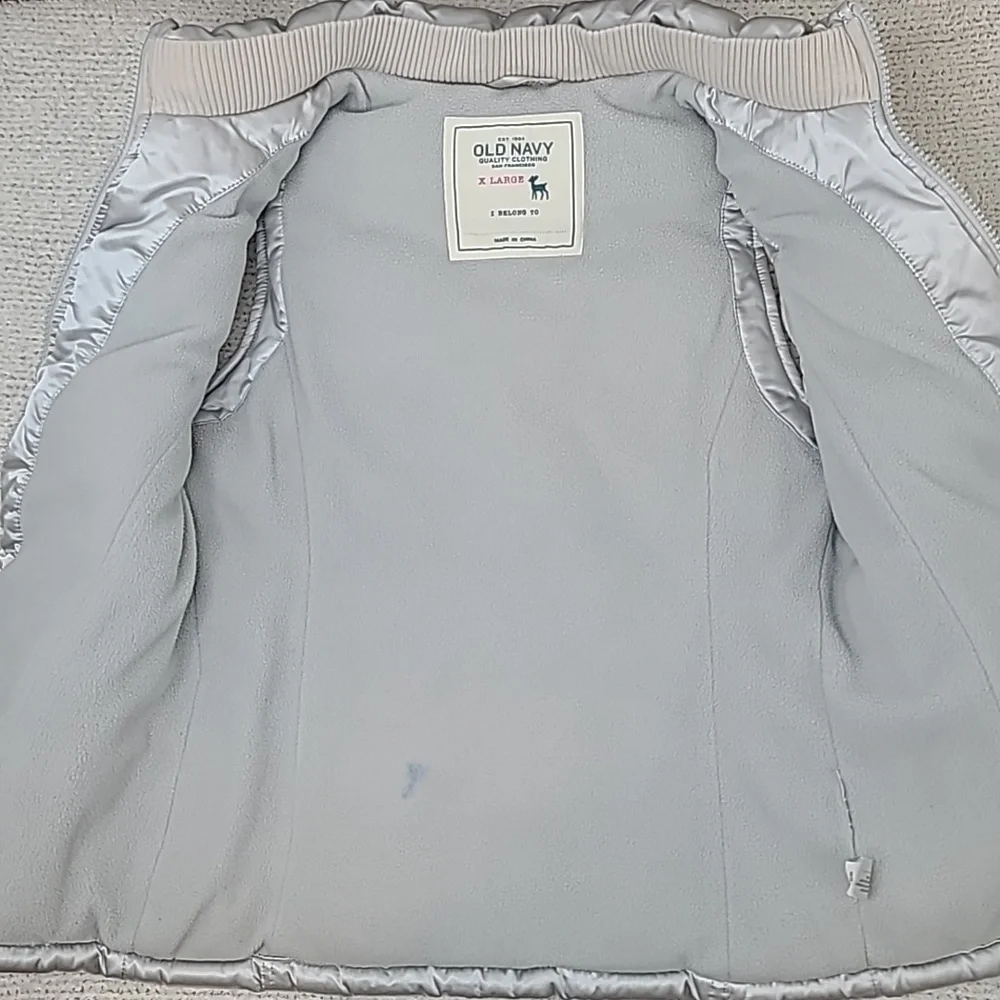 Old Navy Kids Full Zip Quilted Puffer Fleece Lined Vest Jacket in Silver/Gray